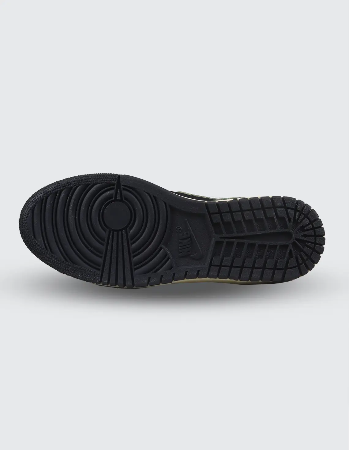 کفش روزانه مردانه نایک Nike Jordan 1 Low Travis Scott M
