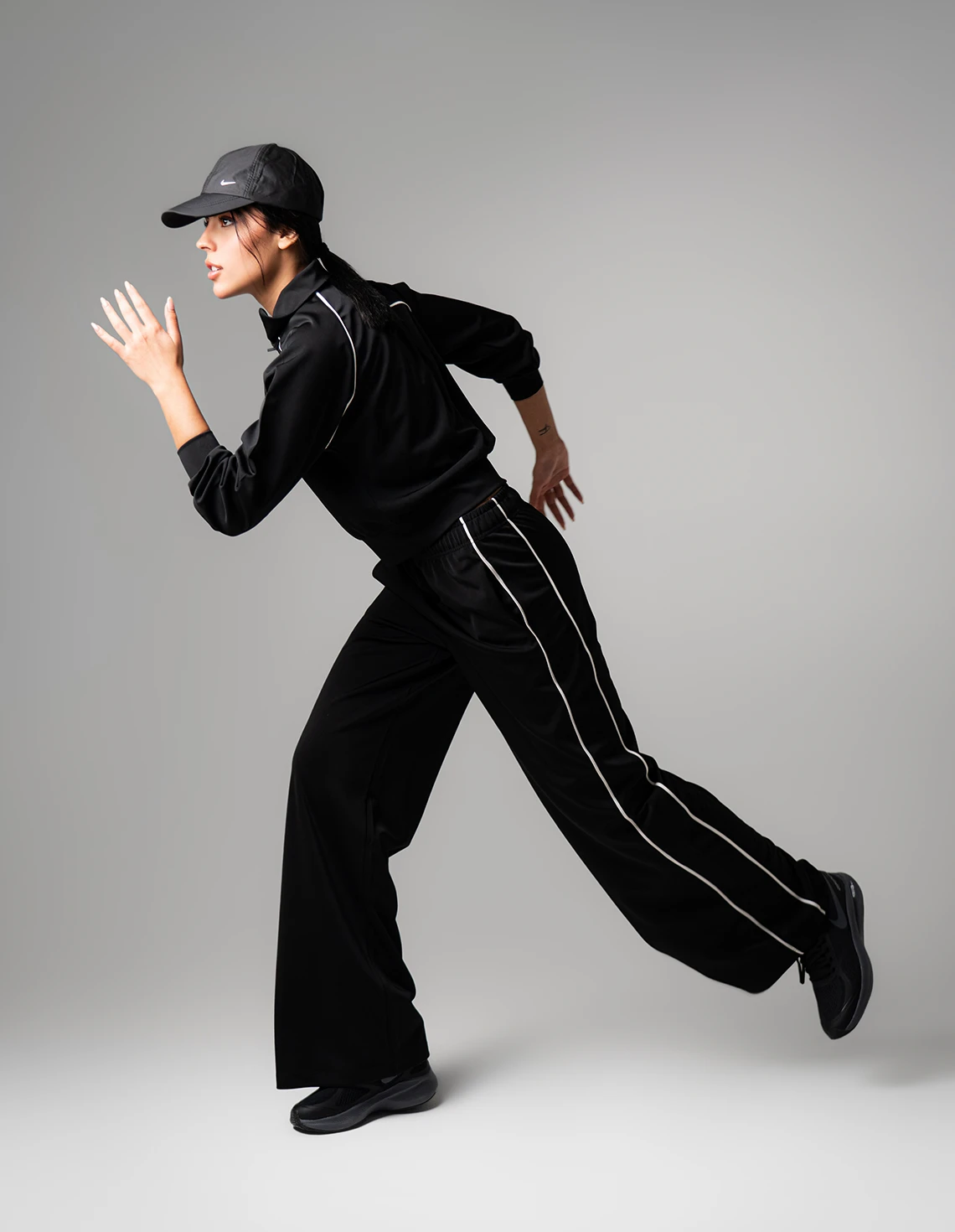 ست سویشرت و شلوار ورزشی زنانه اسپورتلند SHIFT Line W