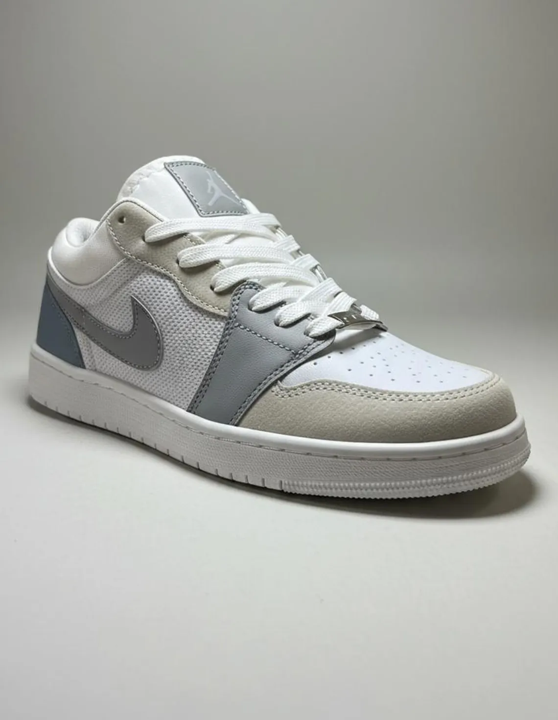 کفش روزانه مردانه نایکی Air Jordan 1 Low LX M